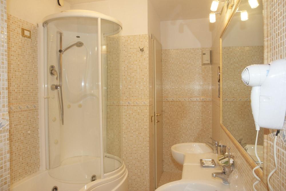 Canova Tadolini Luxury Rooms And Suites Ρώμη Εξωτερικό φωτογραφία